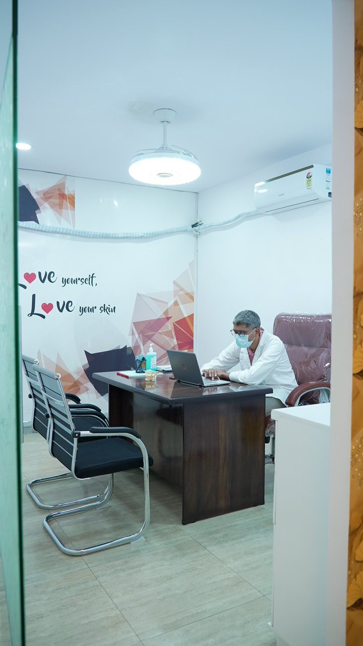 Private consultation suite at Best Smilles Jubilee Hills